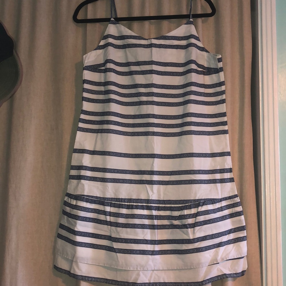 NWT Gap dress, size medium, cute and short